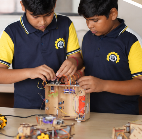 Wiring A Robot Chassis, Together — Matrix High School laboratories